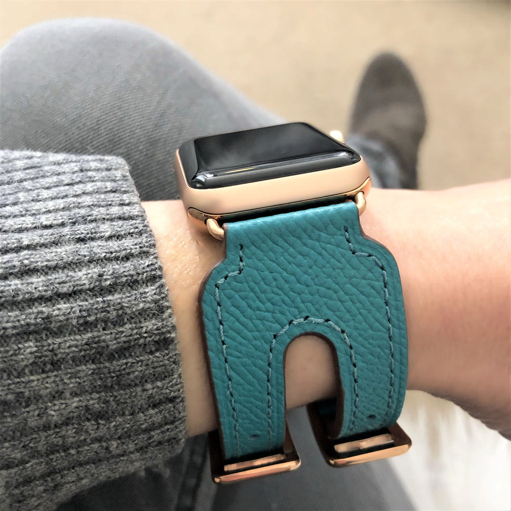 Rose gold apple 2025 watch with green band